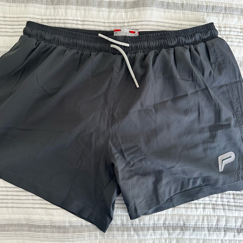 Pursue men’s swim shorts in carbon grey.